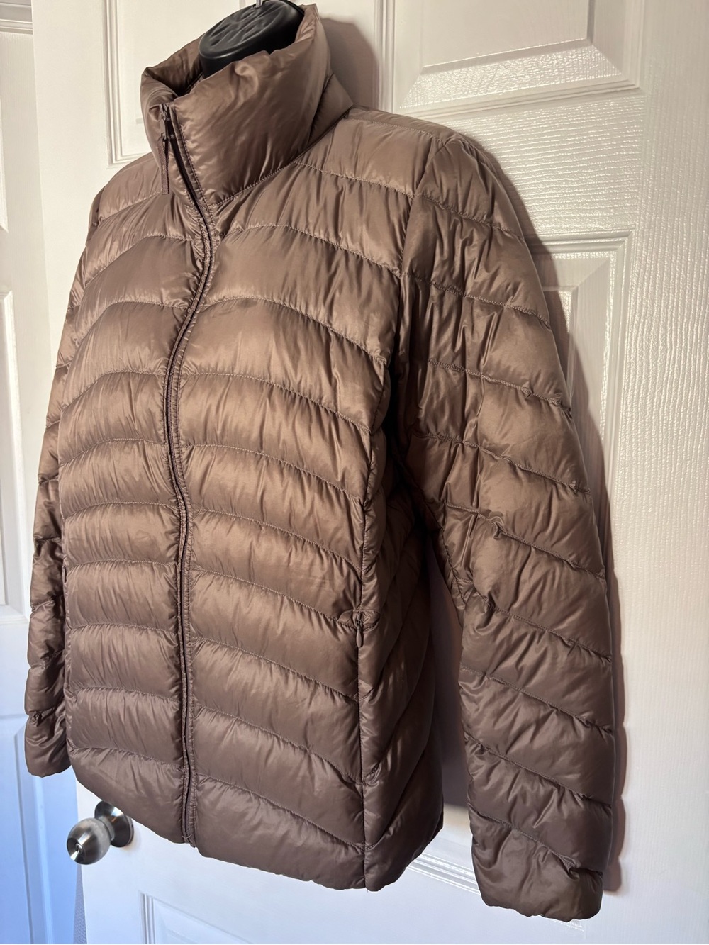 Uniqlo Ultra Light Down Jacket Taupe Champagne Beige Mock Neck M Medium